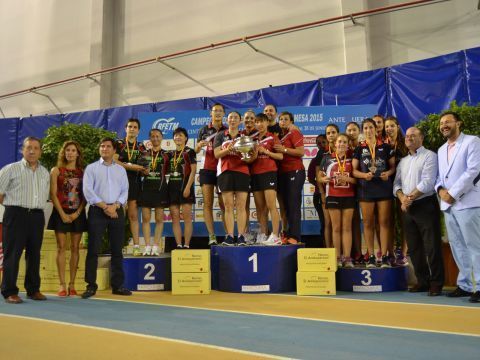 Podio del Campeonato de España por equipos, en la categoría femenina. (Foto: Cedida)