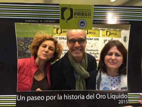 Imagen de la visita a la sede de la denominación de origen. (Foto: Cedida)