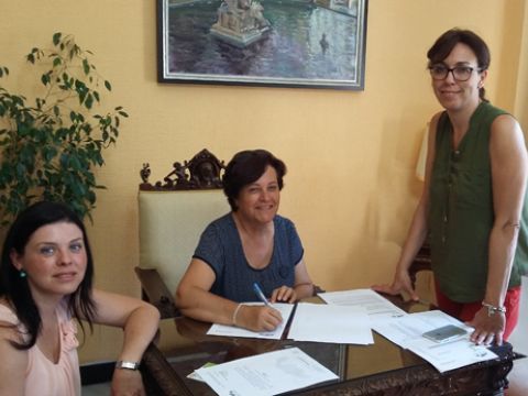 Mercedes Sillero, presidenta de Feras, suscribe el documento. (Foto: Cedida)