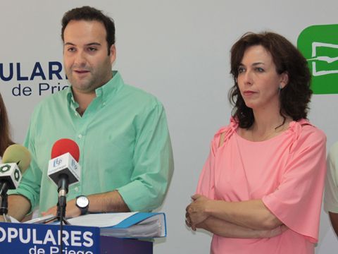 Valdivia y Ceballos, esta mañana durante su intervención. (Foto: R. Cobo)