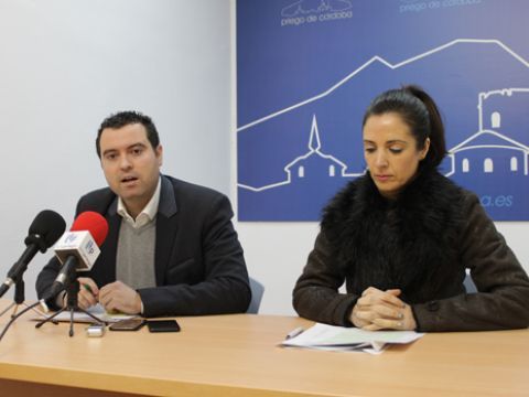 José Manuel Mármol e Inmaculada Nieto durante la rueda de prensa celebrada por ambos hoy lunes. (Foto: R. Cobo)