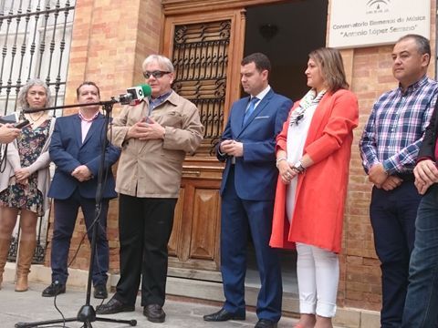 López durante las palabras que dirigió a los presentes. (Foto: R. Cobo)