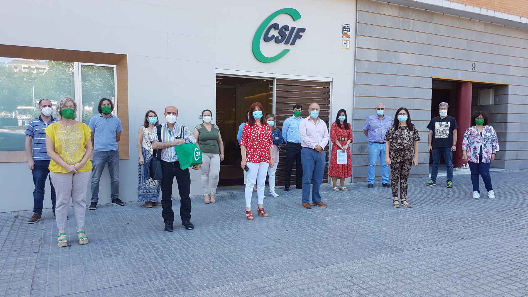 Concentración ante la sede de CSIF.