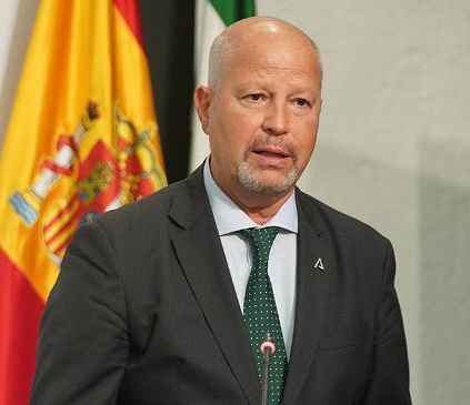 Javier Imbroda, Consejero de Educación.