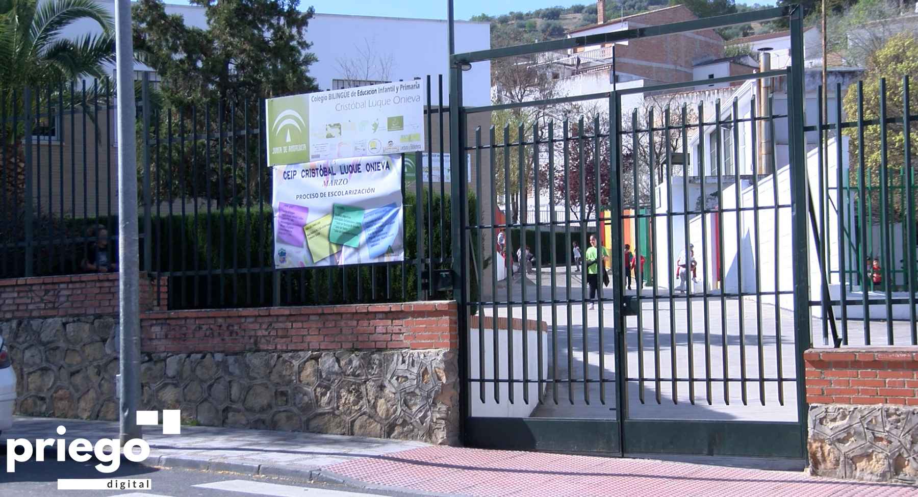 Acceso al CEIP Cristóbal Luque Onieva.