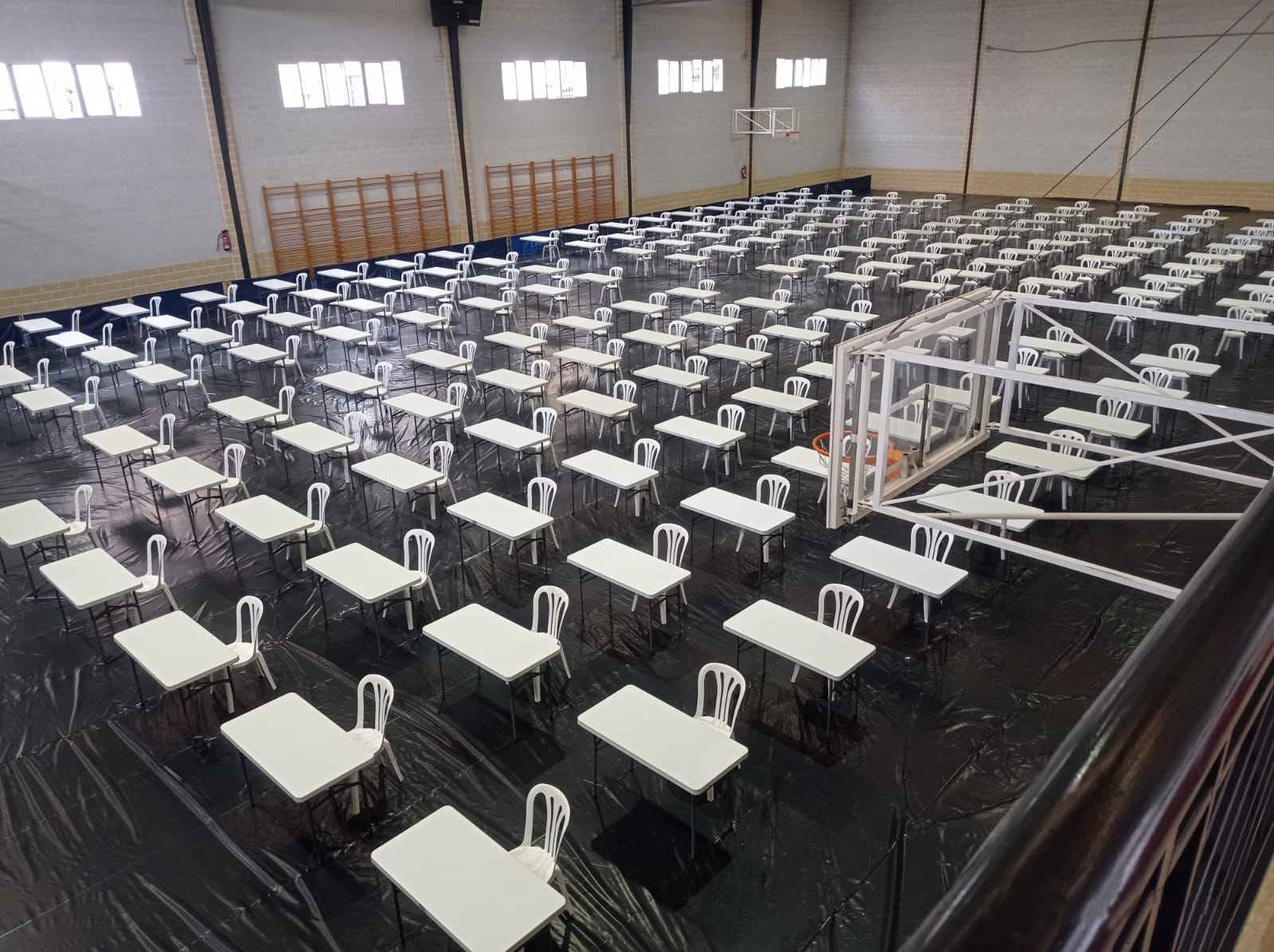 Pista cubierta José María Camacho habilitada para el examen.