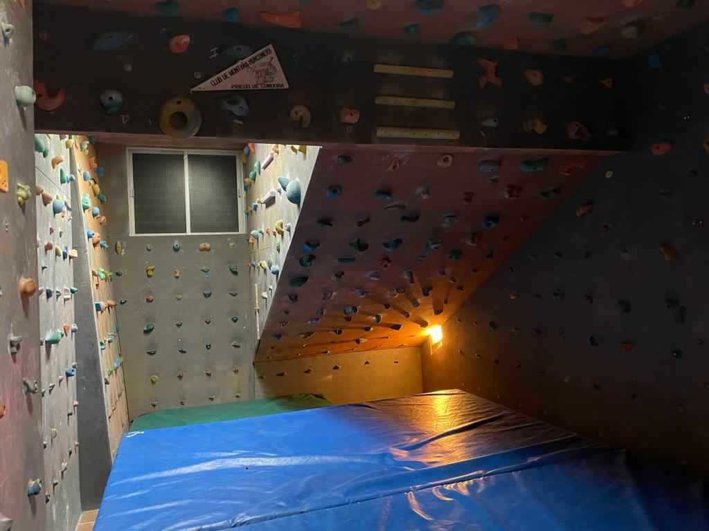 Imagen de la sala.