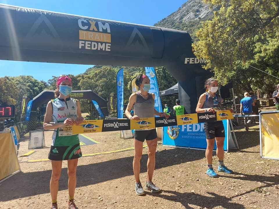 Podio de la categoría femenina absoluta.