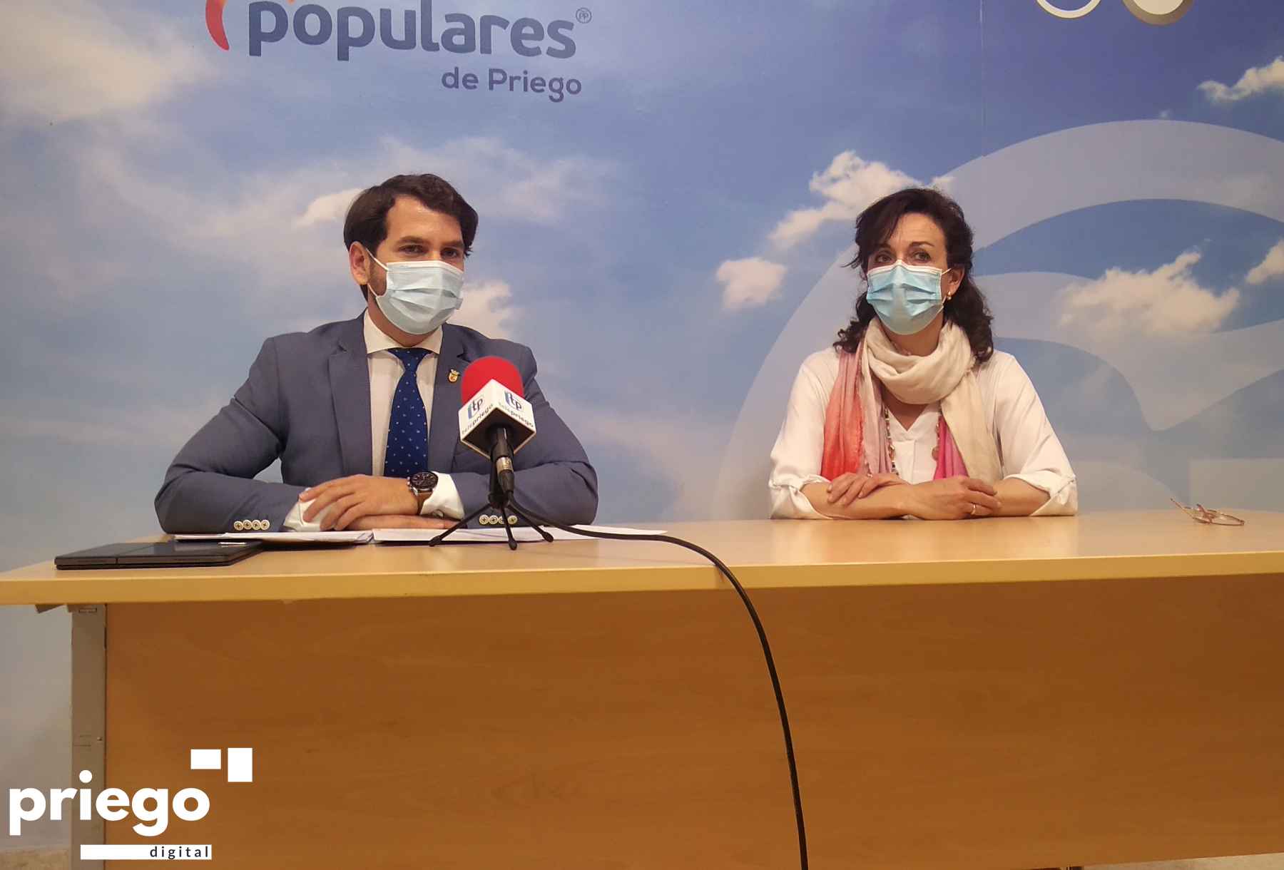 Priego y Ceballos, ayer durante su comparecencia ante los medios.