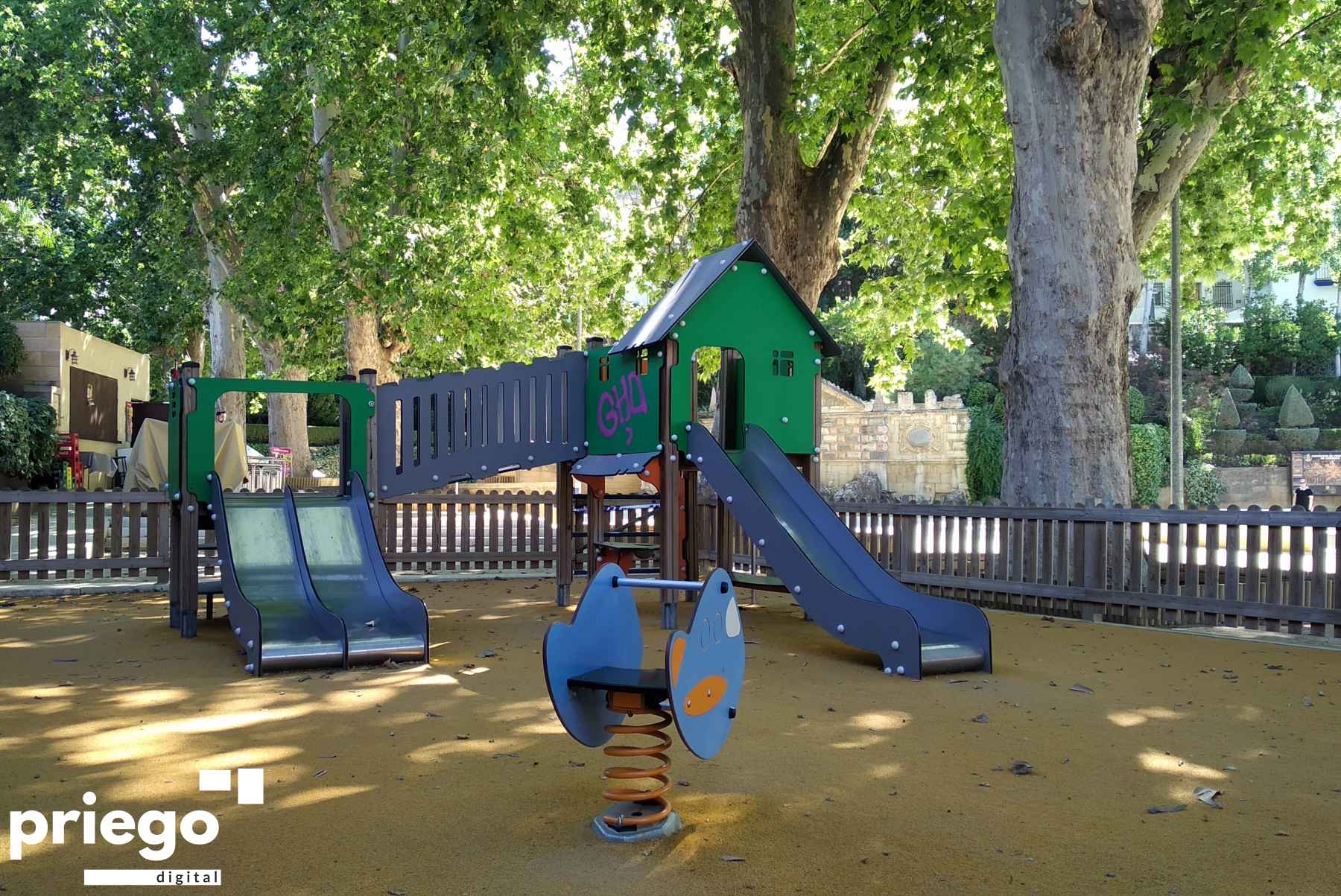 Aspecto actual del parque infantil de la Fuente del Rey.