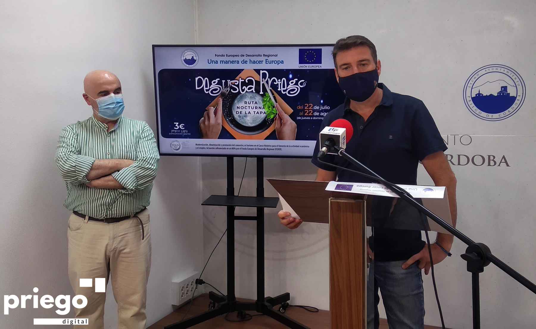 Momparler y Ruiz durante la presentación.