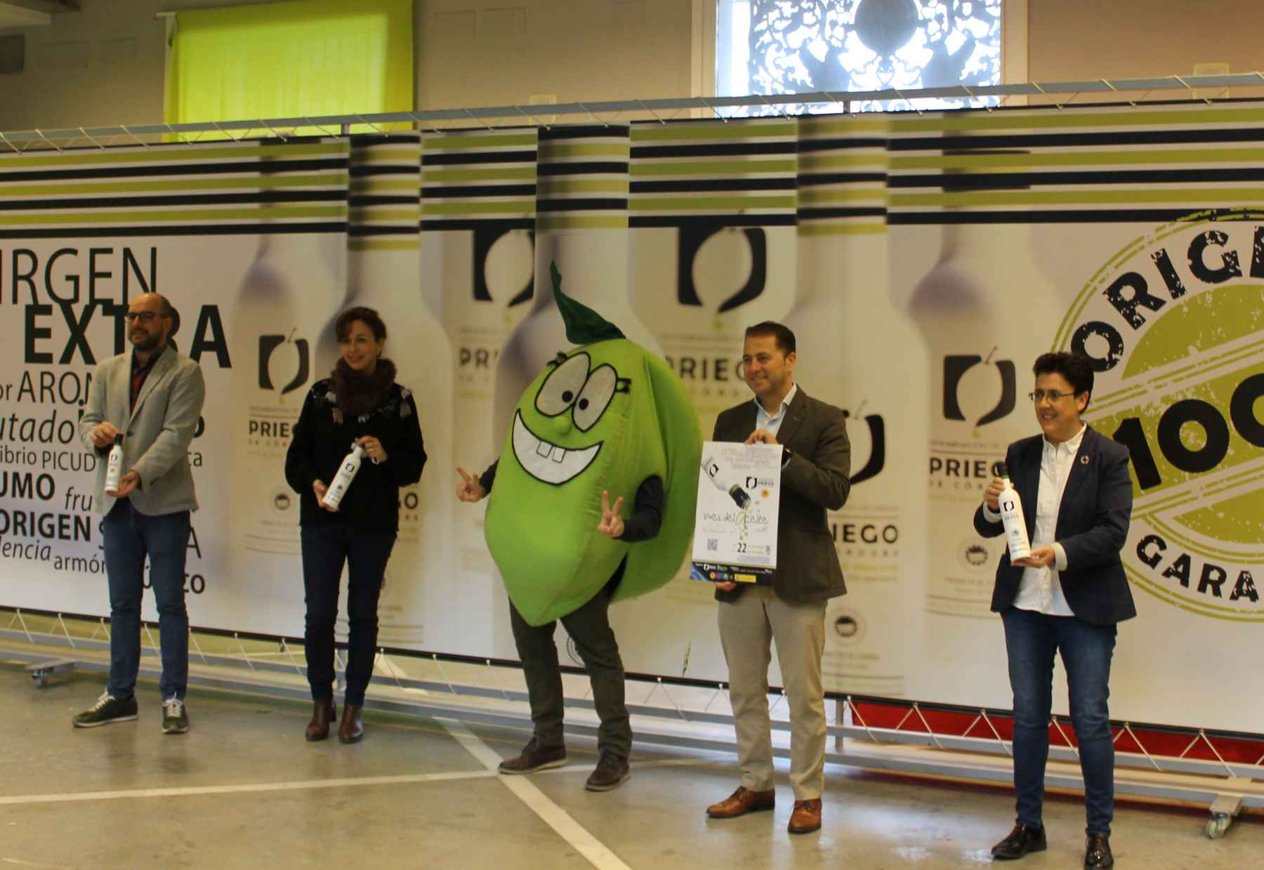 Sánchez, Ceballos, Aceituno, Muela y Muñoz, ayer en la sede de la D.O.P.
