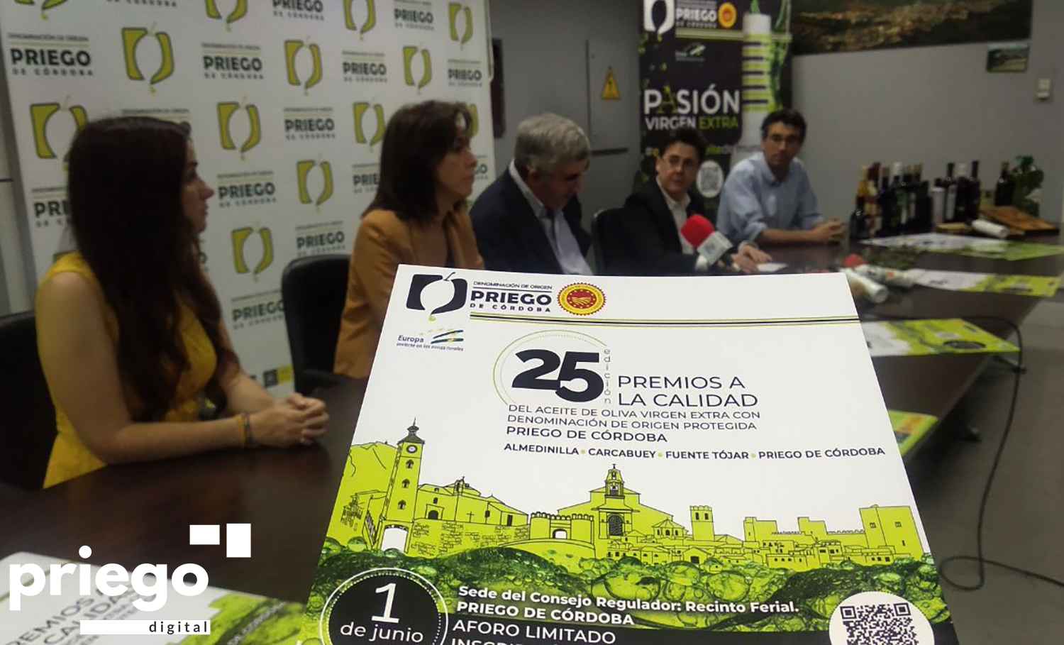 Participantes en la presentación celebrada ayer en la sede de la D.O.P.