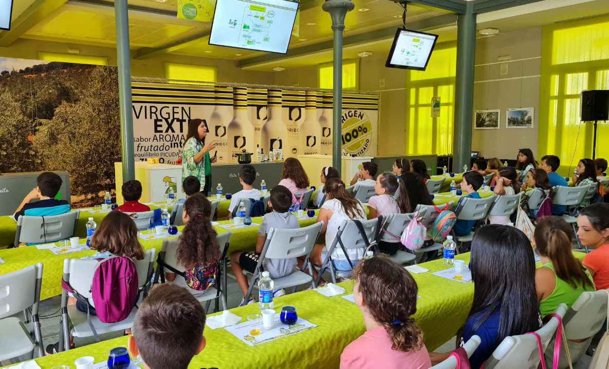 Una de las actividades celebradas en el Pabellón del Aceite.