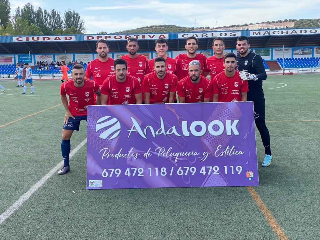 Formación del equipo prieguense.