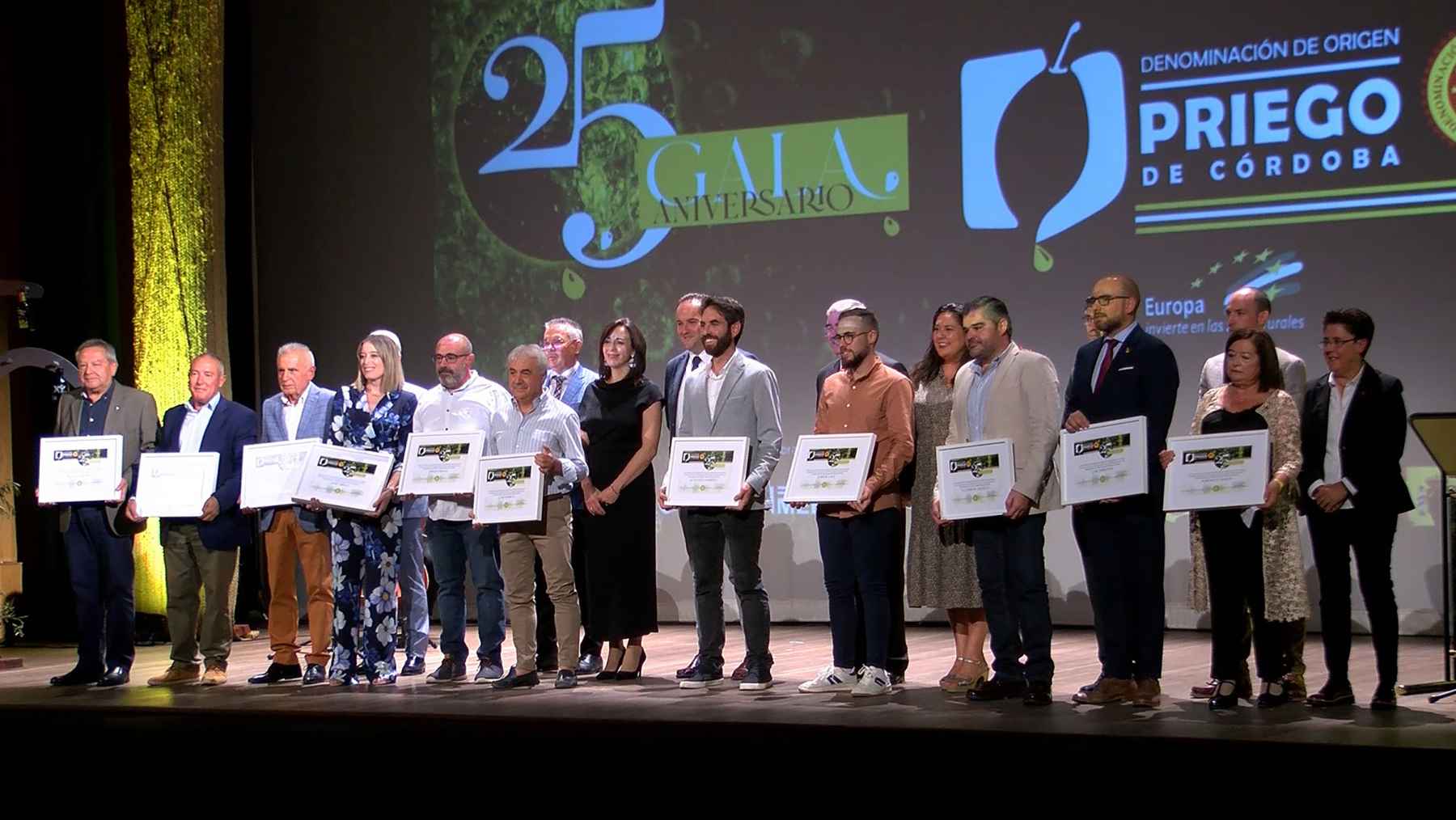 Representantes de los medios de comunicación galardonados.