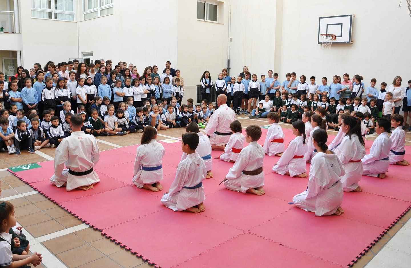 Imagen de la demostración realizada en el colegio Ntra. Sra. de las Angustias.