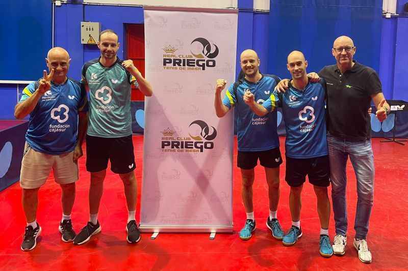 Plantilla del equipo prieguense.