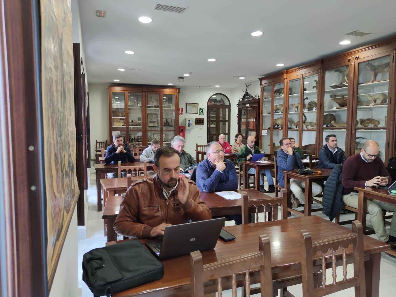 Participantes en la reunión de la Junta Rectora del Parque celebrada hoy en Cabra.