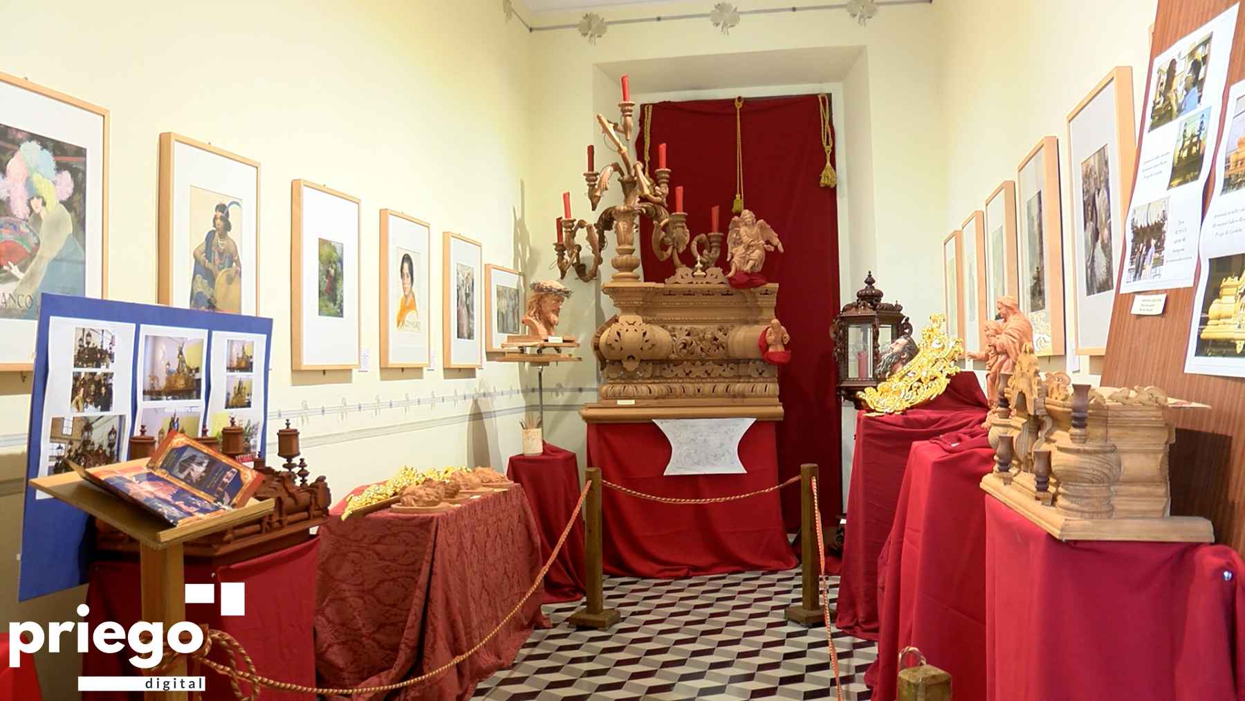 Piezas de la exposición en una de las estancias del Museo Adolfo Lozano Sidro.