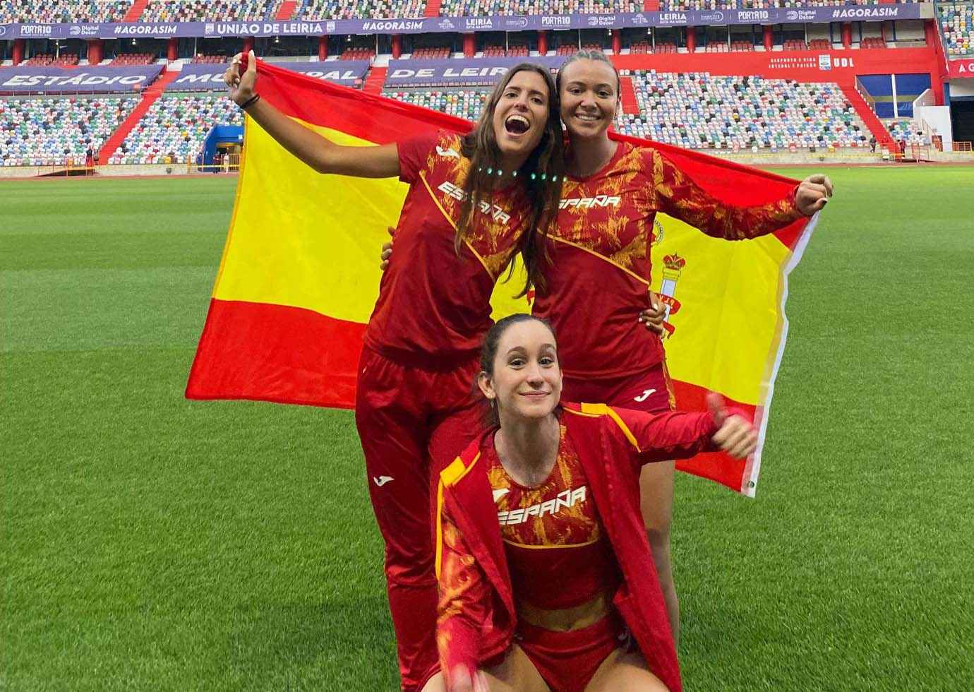 equipo femenino de marcha.