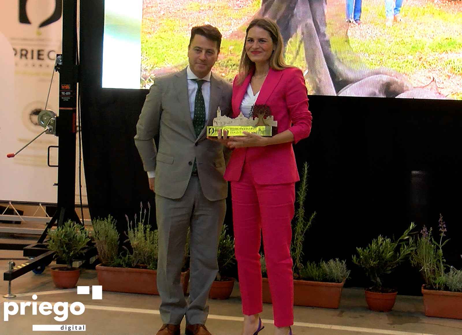 Rafael Muela y Cristina Tovar (premio Picudo).