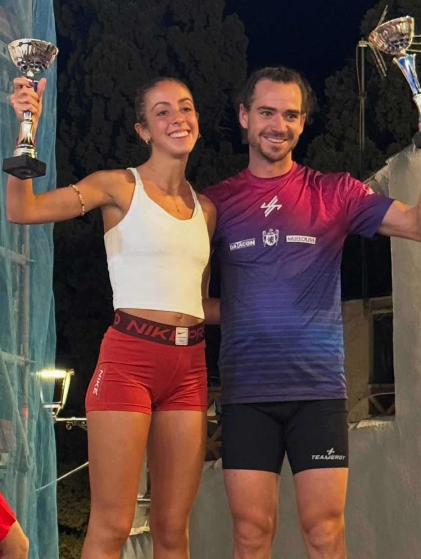 Marina Cote y Dani Luque en el podio.
