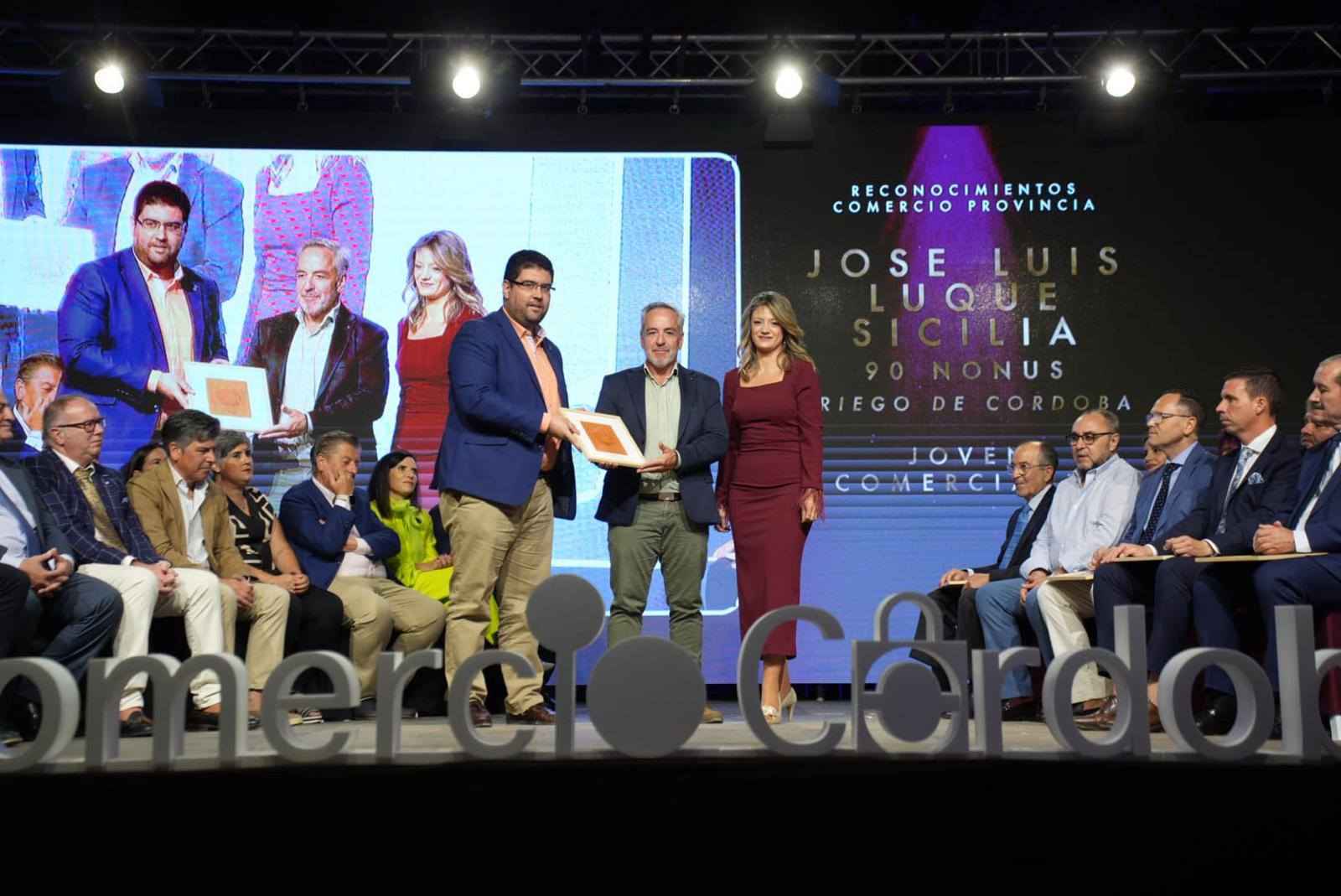 Entrega del premio Joven Comerciante.