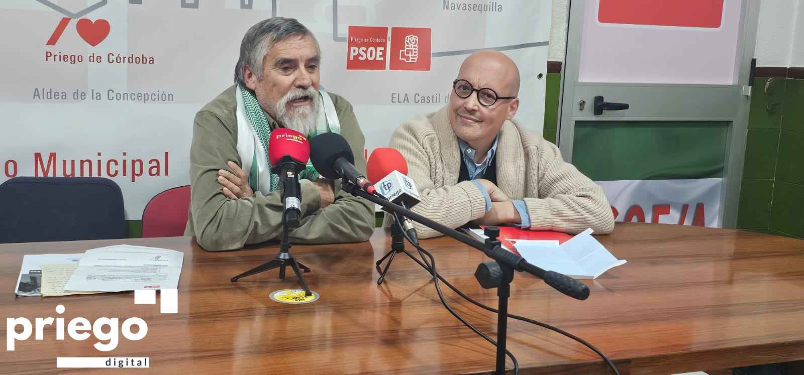 Juan Almendros y Antonio Gallego durante la atención a los medios.