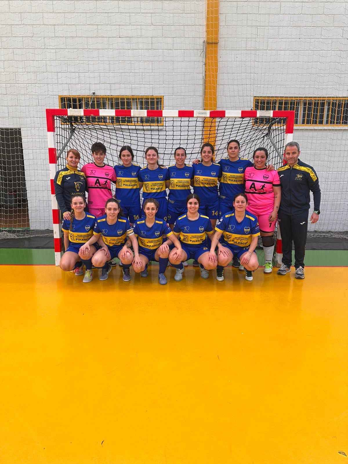 Plantilla del equipo prieguense en Cabra.