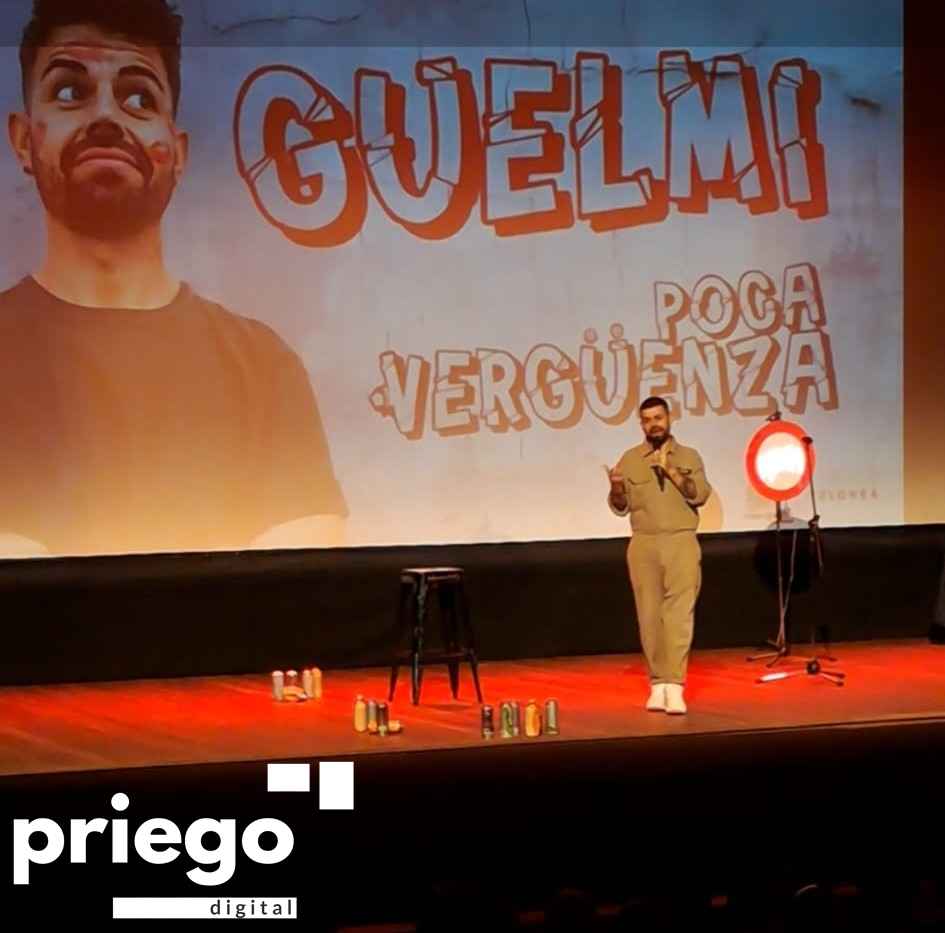 Instante de la actuación de Guelmi.