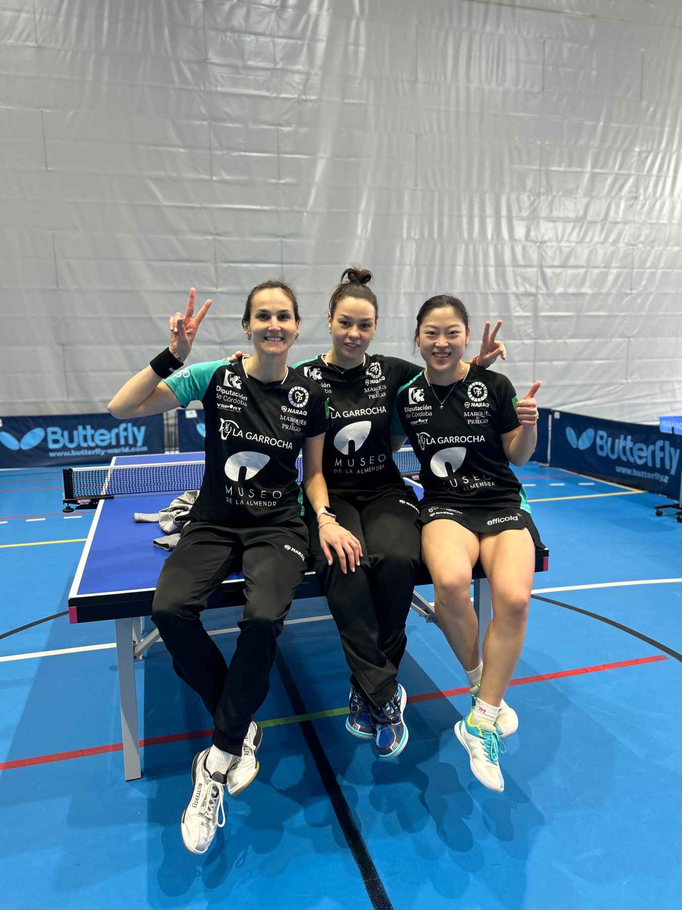 Tripleta del equipo femenino.