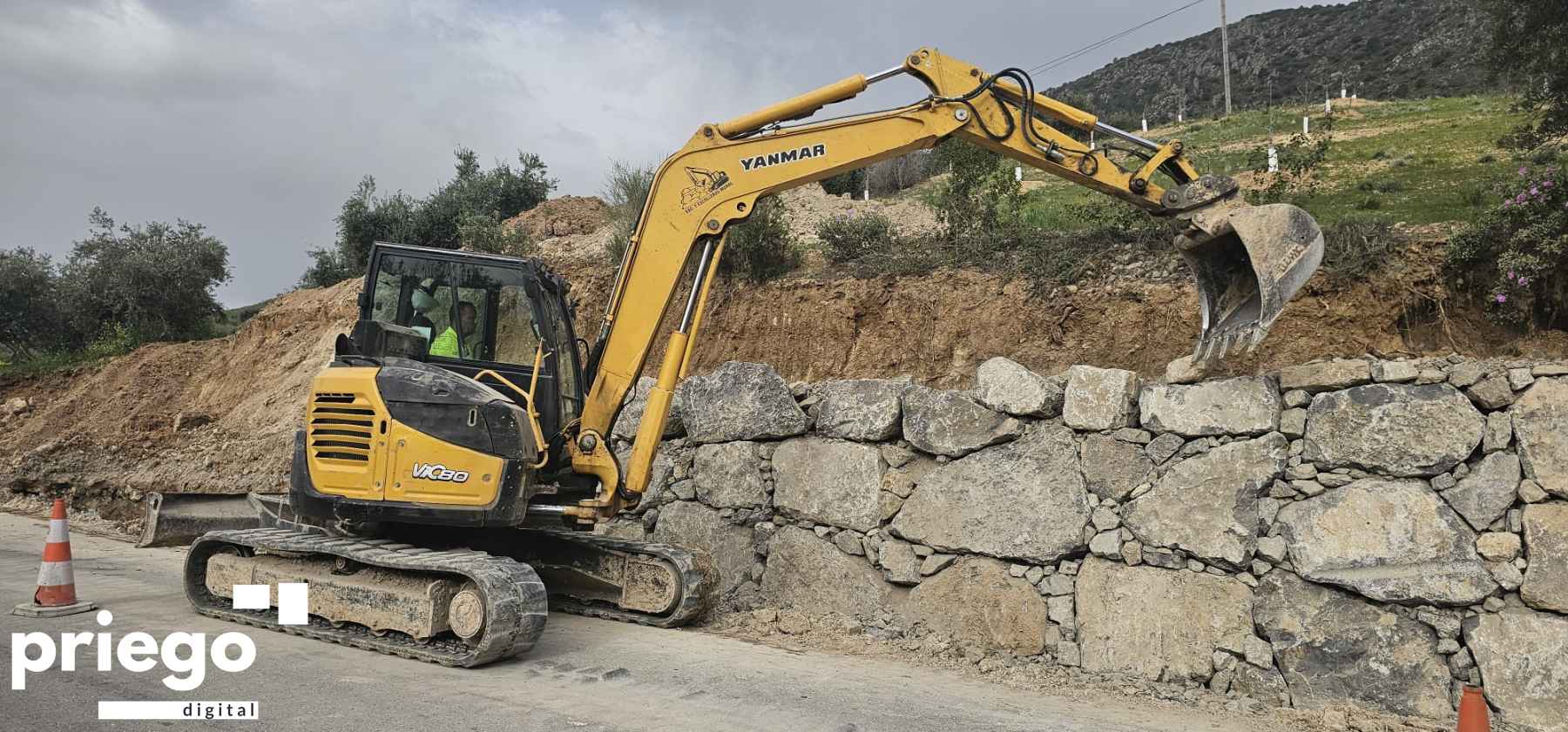 Obras en un tramo de la A333.