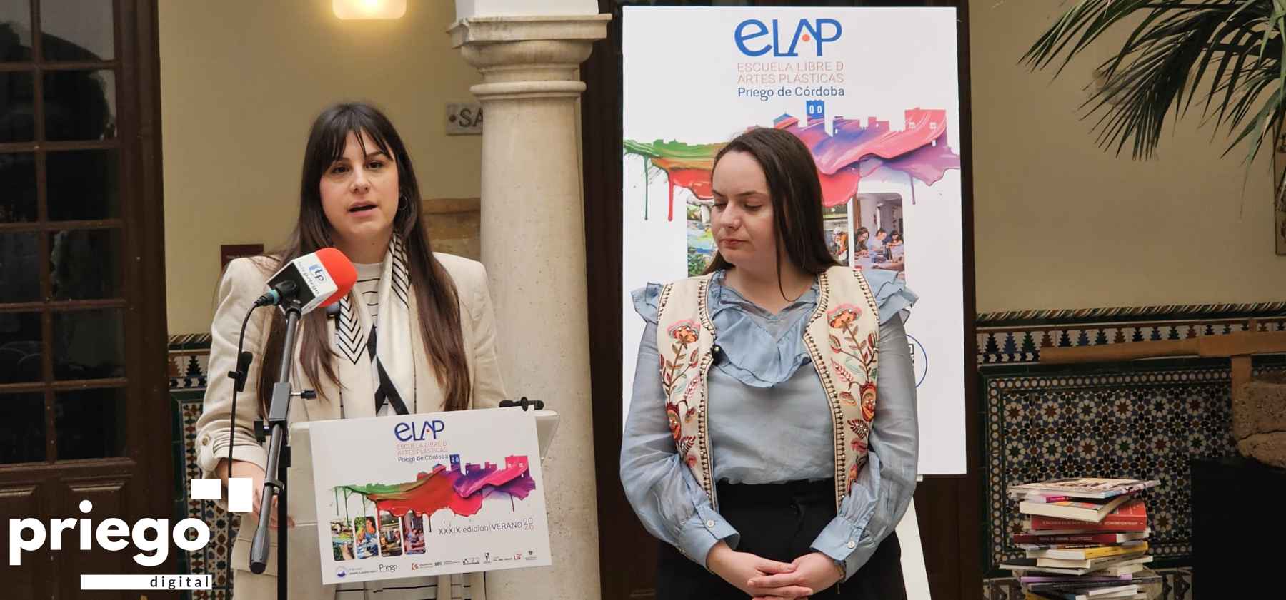 Carrillo y Ramírez durante la presentación de los cursos.