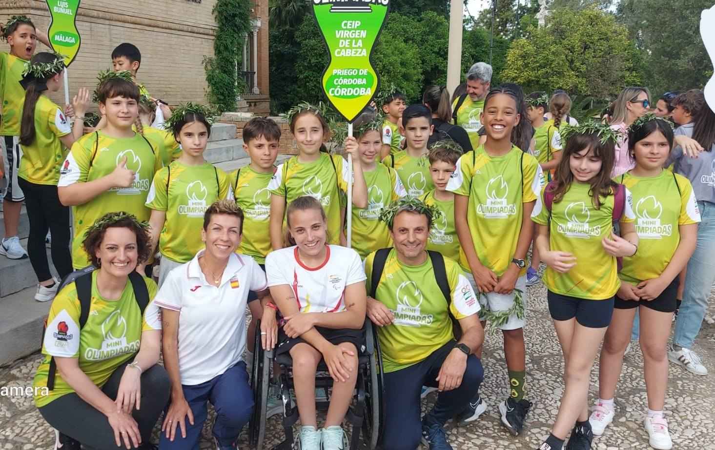 Participantes del CEIP Virgen de la Cabeza de Priego en las Miniolimpiadas.