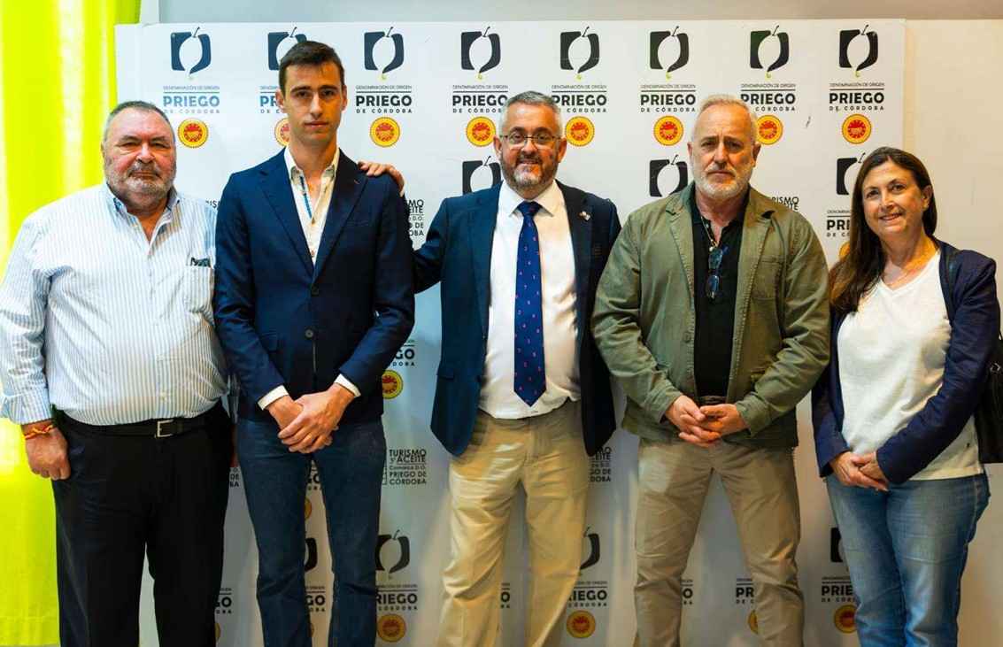 Representantes de SALF en su visita a Priego.