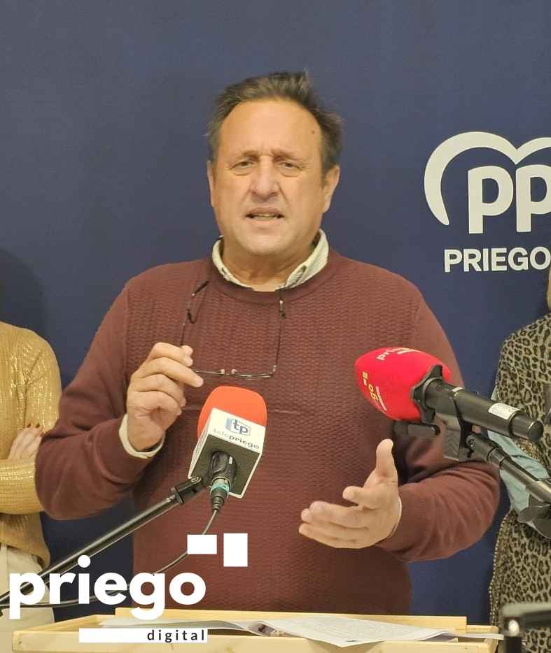 Javier Ibáñez, portavoz del PP prieguense.
