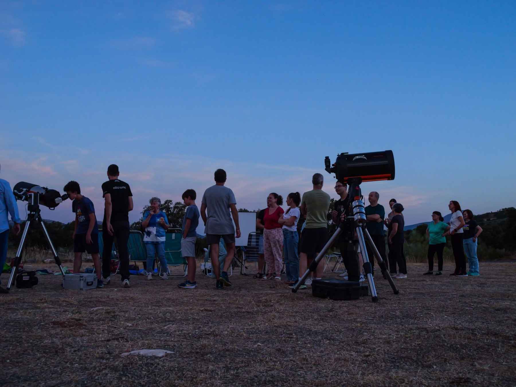Asistentes a la primera cita e la VII edición de los Talleres de Astronomía.