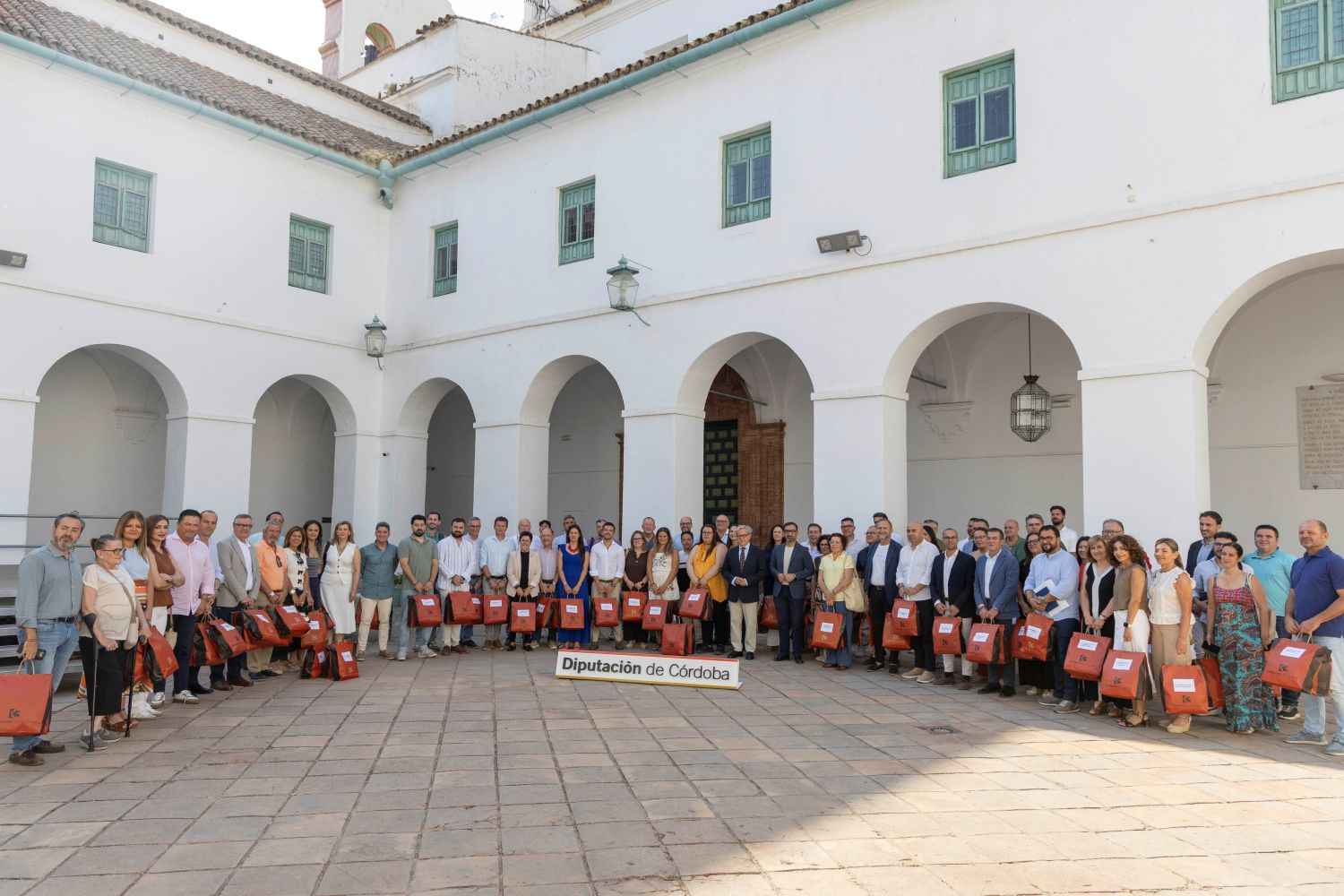 La mayor parte de los contratos se destinarán al cuidado de espacios públicos comunes.
