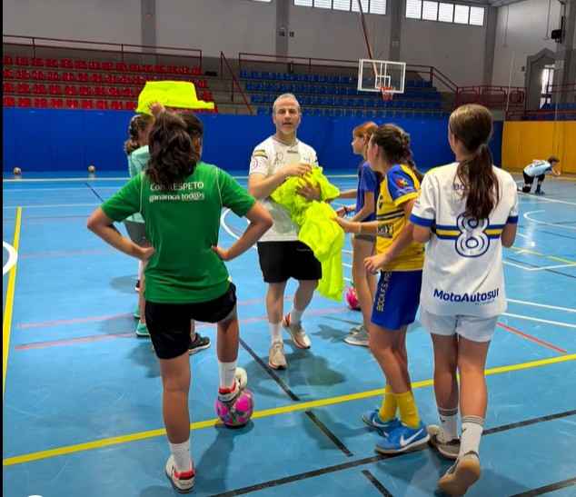 El Boca Priego FS impulsa el fútbol sala femenino con su primera jornada de tecnificación.