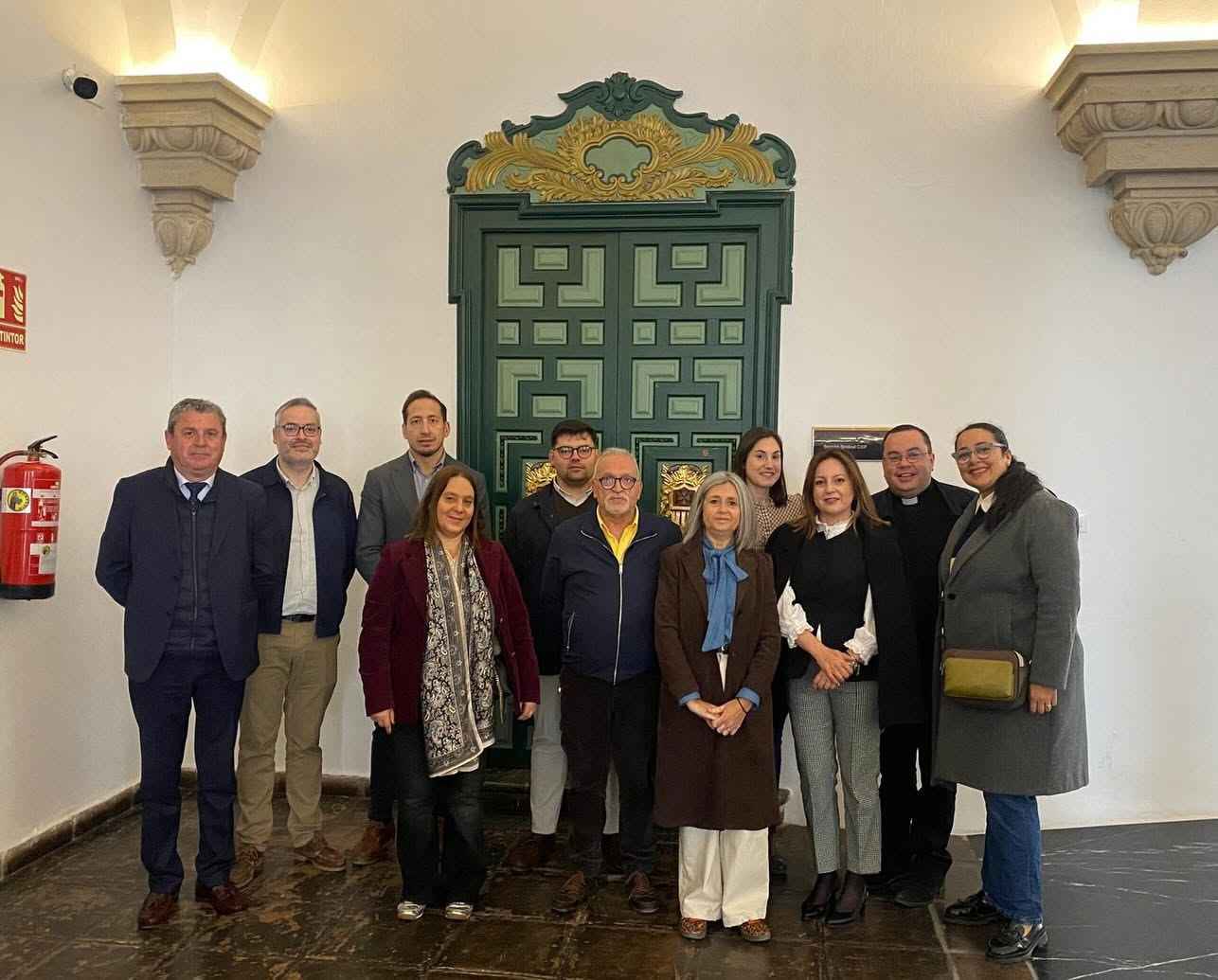 Algunos de los miembros de la actual junta en un acto celebrado a principios de año en Córdoba.