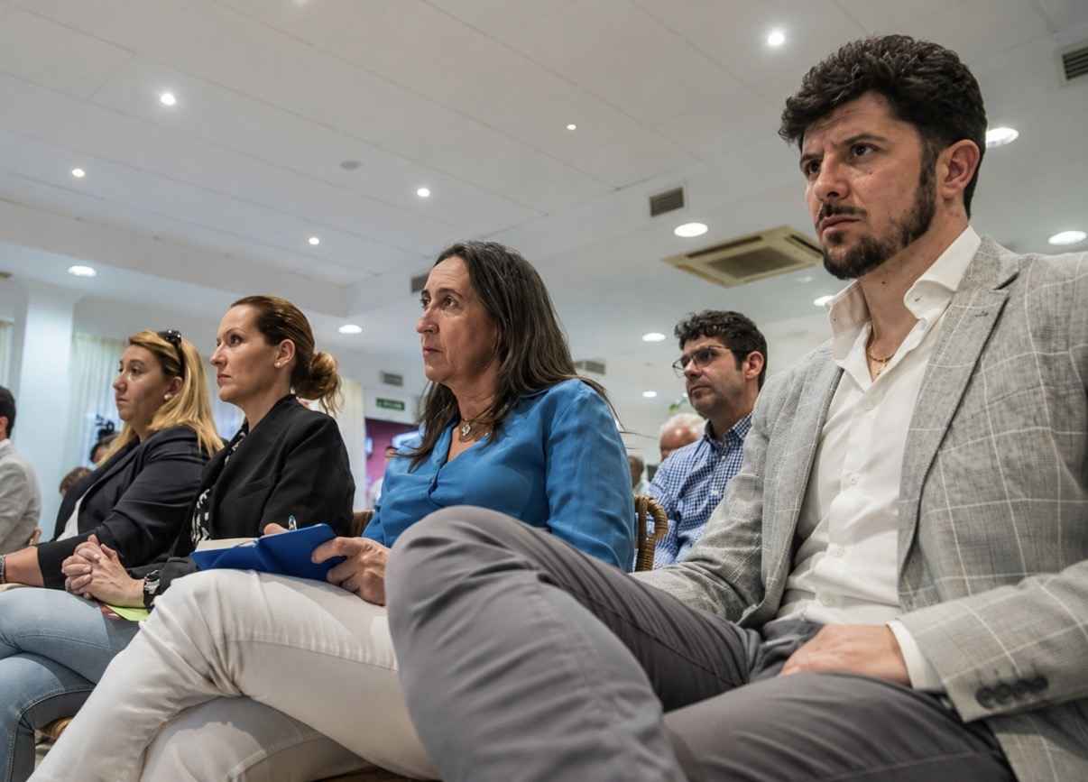 VOX reclama medidas de apoyo a la natalidad.