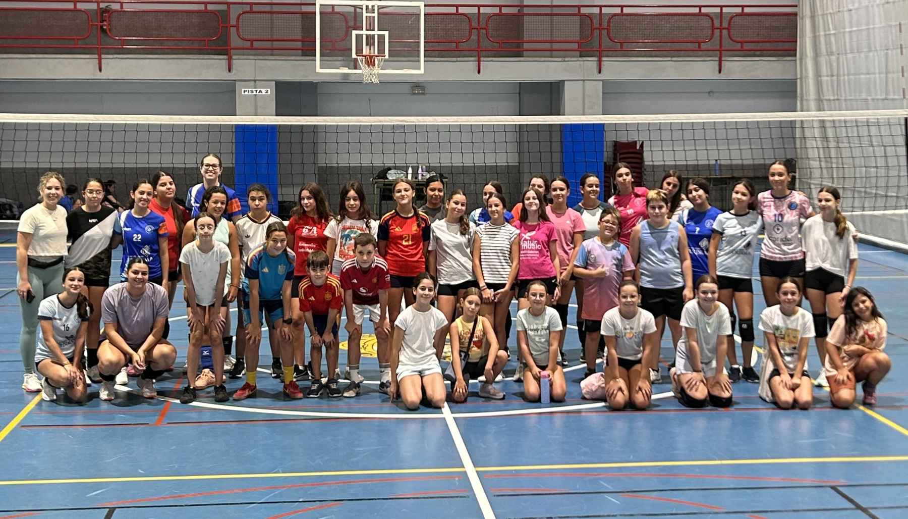 Escuela de Verano del Club Voleibol La Finta.