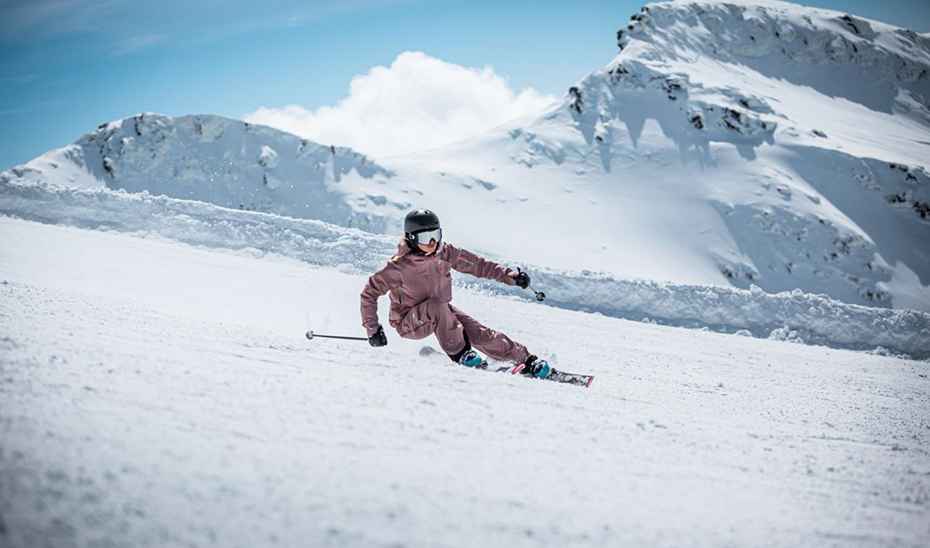 Sierra Nevada activa la pretemporada con forfaits anticipados un 20% más baratos.
