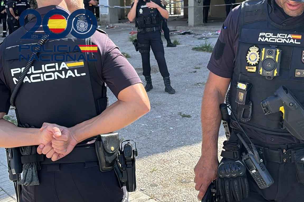 Durante el operativo se practicaron registros en tres pisos y un club de Córdoba.