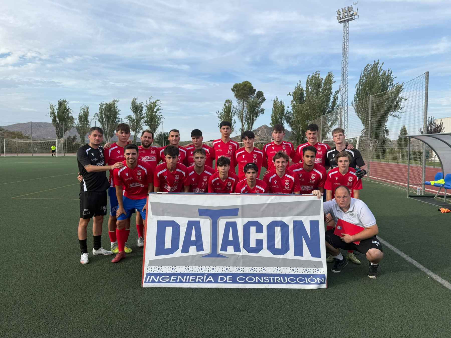 Formación del equipo prieguense.