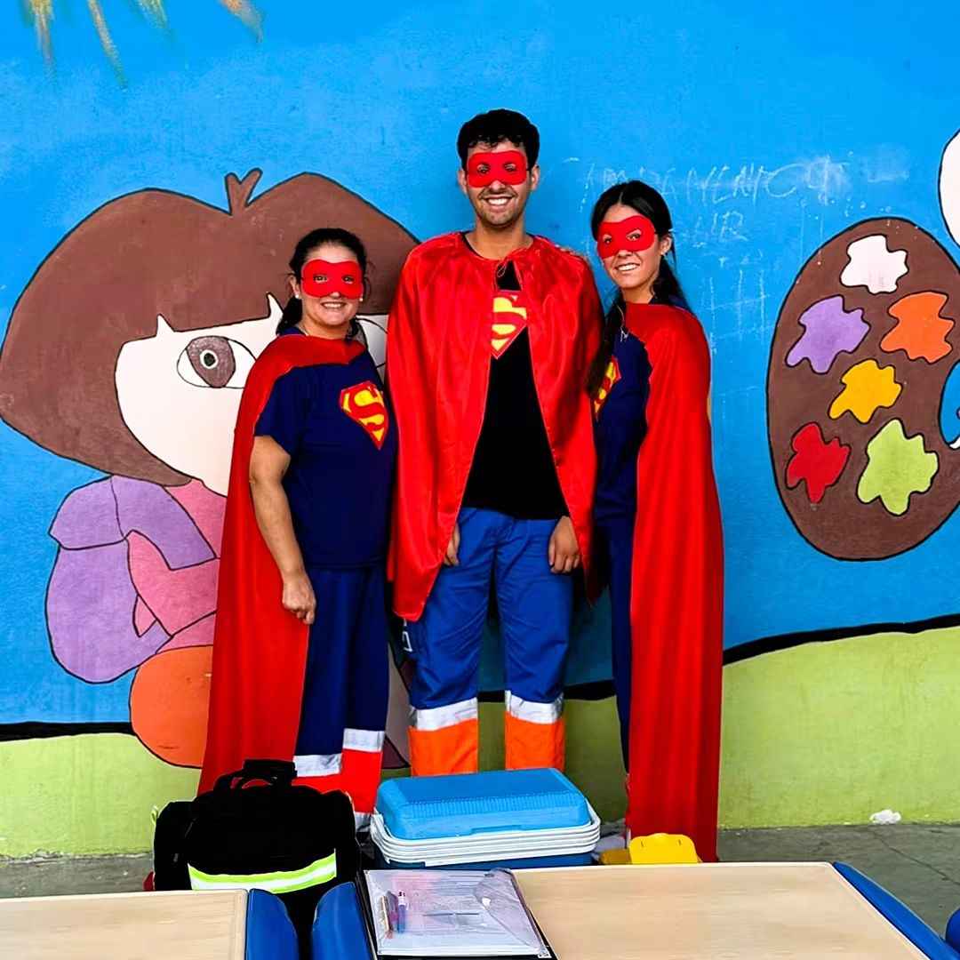 Profesionales de Enfermería Escolar y Comunitaria.