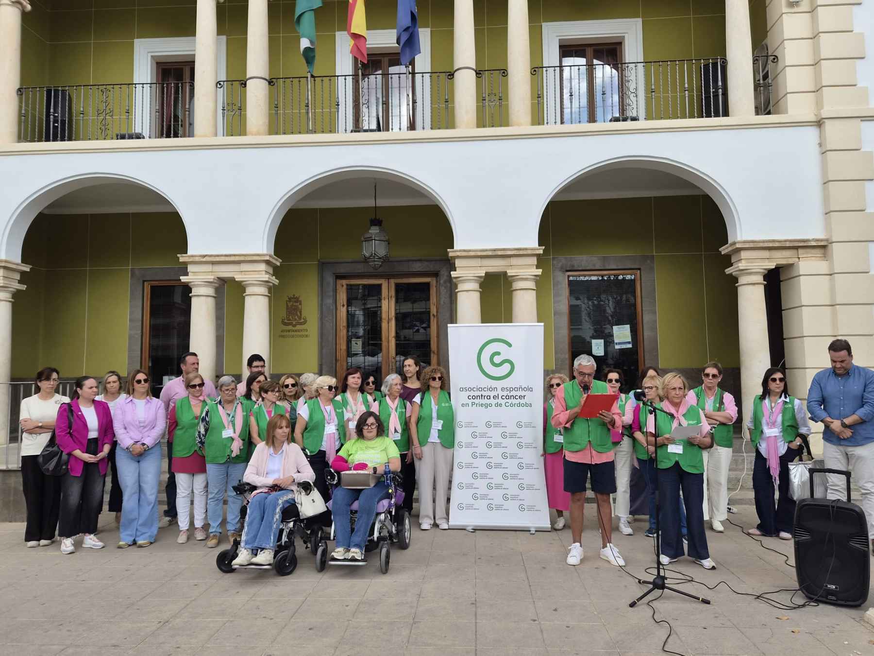 Lectura del manifiesto ante el Ayuntamiento de Priego.