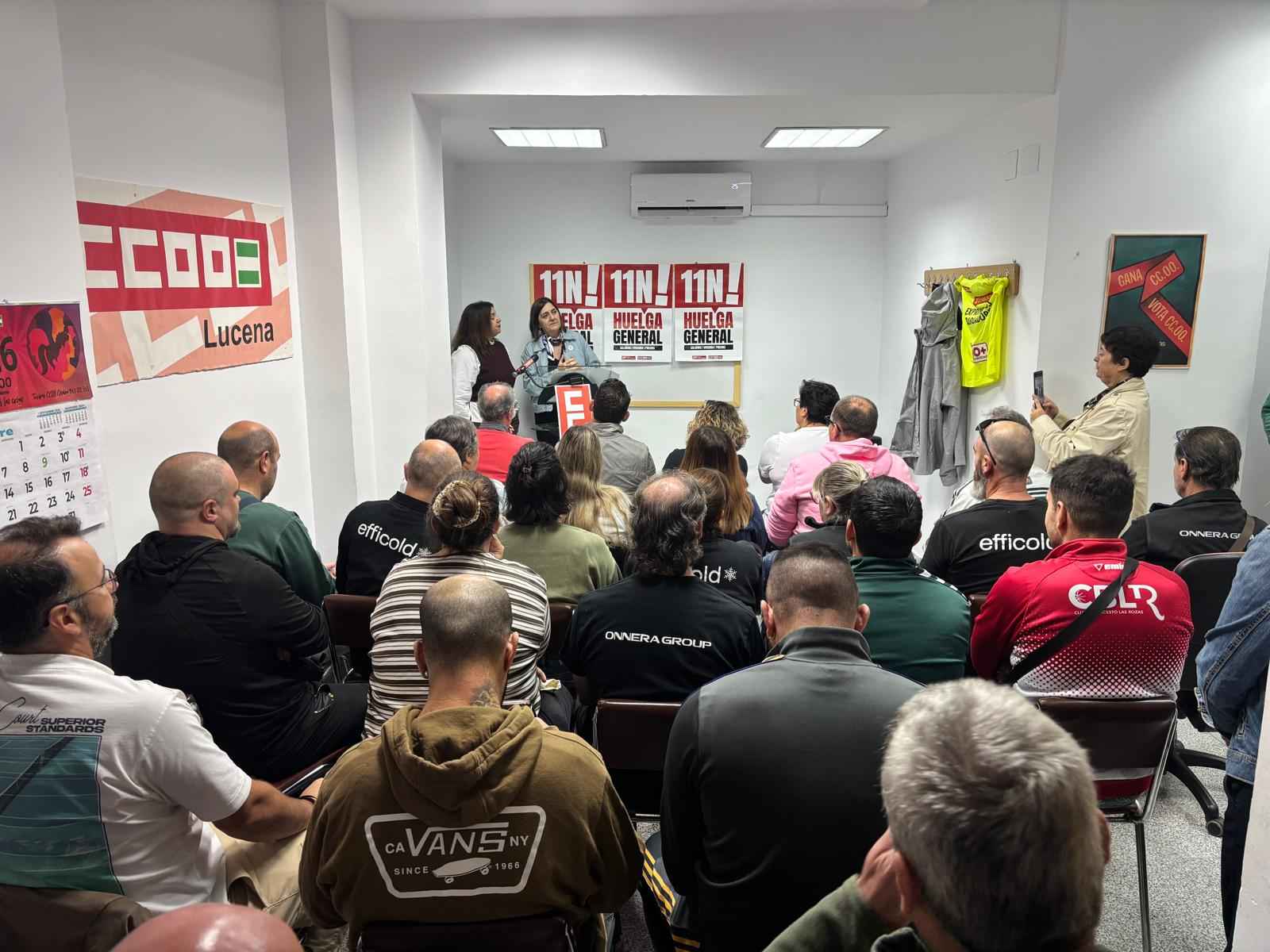 Asamblea de CCOO en Lucena con Marina Borrego.