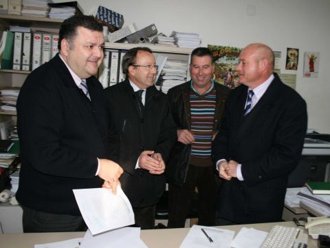 Visita a las instalaciones de la Cooperativa Olivarera San José. (Foto: Cedida)